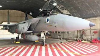 سرنگونی یک جنگنده در آسمان ایران/ F-15 هدف پدافند قرار گرفت؟