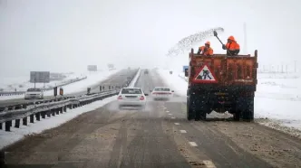 بارش برف و باران در محورهای ۱۳ استان
