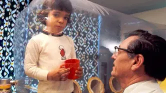 داستان تلخ زندگی و مرگ کودکی که کل عمرش را درون «حباب» گذراند