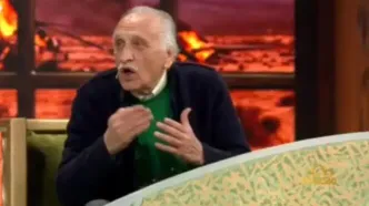 احمد نجفی: آمریکا با این همه تجهیزات در ایران زمین گیر شد/ویدیو