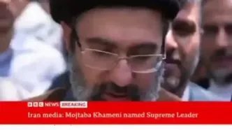لحظه اعلام رهبری آیت‌الله سید مجتبی خامنه‌ای در شبکه بی‌بی‌سی + فیلم