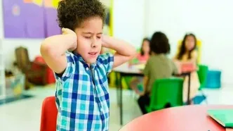 چگونه به کودک مبتلا به اوتیسم در طول جنگ کمک کنیم؟