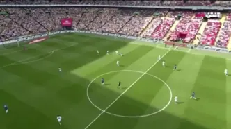 ویدیو: خلاصه بازی چلسی 1 - لیدز 0