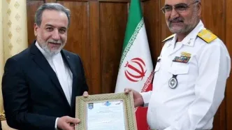 دیدار جانشین فرمانده نیروی دریایی ارتش با عراقچی