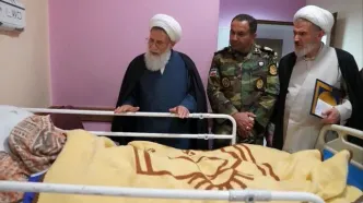 عیادت رئیس سازمان عقیدتی سیاسی ارتش از مادر شهید «همایون نورافزا» در مشهد مقدس