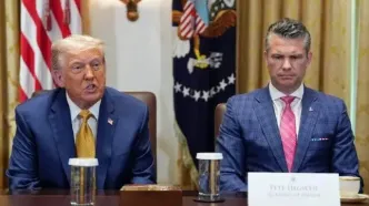 درخواست برکناری ترامپ و استیضاح وزیر جنگ آمریکا در کنگره کلید خورد