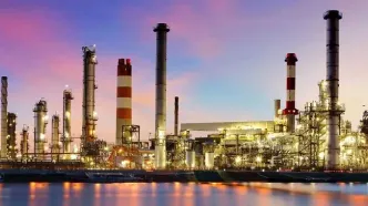 تهاجم هوایی به غرب اهواز و پتروشیمی امیرکبیر بندرماهشهر