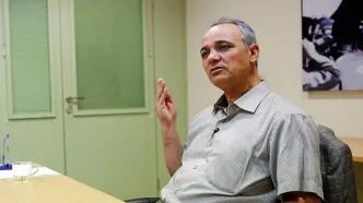 احمد زیدآبادی: کودک درون ترامپ را نوازش کنید!