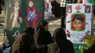 تصاویر؛ ۱۳ بدر مینابی‌ها در کنار فرزندان شهیدشان