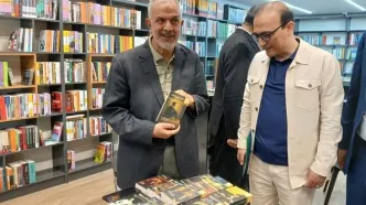 بازگشایی کتاب‌فروشی علمی و فرهنگی در خیابان انقلاب