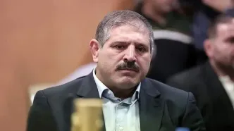 عباس جدیدی در خیابان‌های تهران سلاح به دست گرفت +عکس