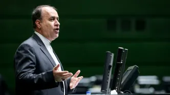 نایب رئیس مجلس: باید فرودگاه و شاه کشورهای منطقه که به دشمنان امکانات می‌دهند را هدف بگیریم/ اولین درآمد عوارض تنگه هرمز به حساب بانک مرکزی واریز شد