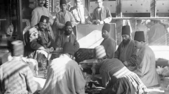سفر در زمان؛ آبتنی مردان قاجاری در چشمۀ آبگرم سرعین؛ 130 سال قبل