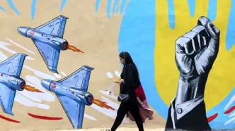 نایب رئیس کمیسیون امنیت ملی: ما در طول جنگ اخیر موفق شدیم با تجهیزات فوق پیشرفته آمریکایی با کیفیت قابل توجهی مقابله کنیم/ فرماندهان نظامی کشور باید برای هر نوع حمله احتمالی آمادگی و هوشیاری کامل داشته باشند