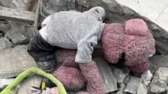 دلنوشته تلخ جناب‌خان برای صاحب یک عروسک