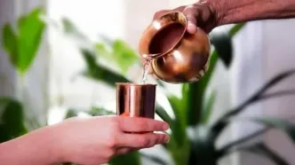 فواید آب خوردن در لیوان مسی ؛ خاصیتی که همه خانم ها دنبالشن!