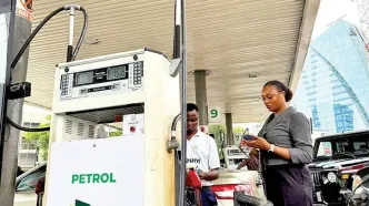 این کشور  وضعیت اضطراری اعلام کرد/ بحران سوخت جدی شد/ اقتصادهای آسیایی در خط مقدم بحران