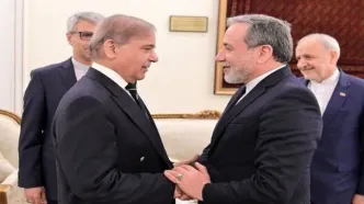 جزئیات دیدار عراقچی با نخست وزیر پاکستان/ عراقچی: ایران خواهان توسعه روابط با پاکستان است