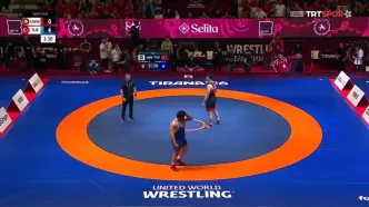 رضا کایالپ سیلی خورد و فینالیست شد