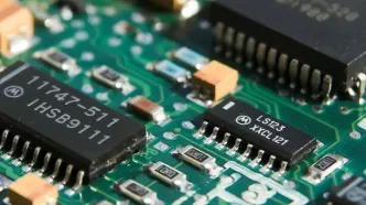 رویترز: جنگ علیه ایران، تأمین حیاتی‌ترین قطعۀ دنیای الکترونیک را مختل کرد