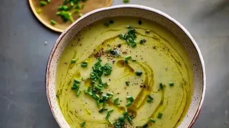 طرز تهیه سوپ کرفس؛ سوپ گرم و مقوی برای روزهای سرد