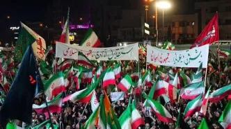 پیشنهاد روزنامه اصولگرا: برای مقابله با جنگ زمینی احتمالی با امریکا، آموزش نظامی را شروع کنید/ لشکر جانفدایان را سازماندهی کنید