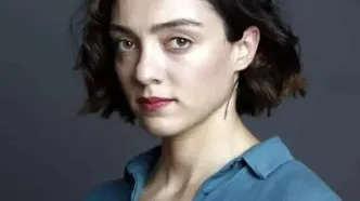 تعجب از زندگی ساده و بدون تجمل بازیگر زن مشهور | ساکن طبقه چهارم آپارتمان بدون آسانسور