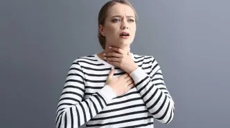 از اسپاسم‌های ناگهانی تا فلجی حنجره؛ تأثیر استرس بر صدا