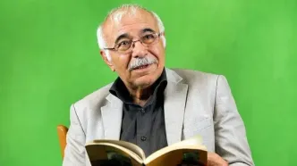 مردی که زنده بود تا به غزل فکر کند