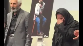 رونمایی از عکس دیده نشده حمید هیراد با حضور پدر و مادرش/ویدیو