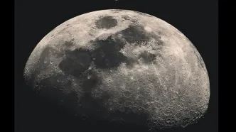 عبور ایستگاه فضایی بین‌المللی از بالای ماه