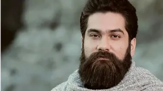 علی زندوکیلی روی ریل قطار برای وطن خواند+فیلم