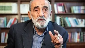 شریعتمداری: ایران باید به ناوهای انگلیس و فرانسه حمله کند