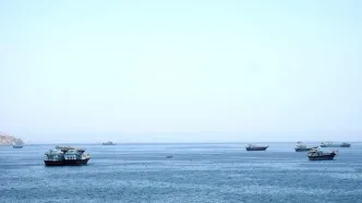 جزئیات مهم درباره عبور ۳۲ شناور و ۵ ابرنفتکش از تنگه هرمز با مجوز سپاه + فیلم