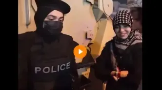 ذوق‌زدگی دختران از دیدن پلیسِ زن نوپو در میدان انقلاب