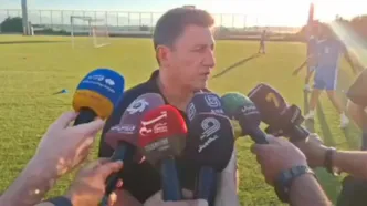 قلعه‌نویی: با وجود مشکلات، تیم ملی با تمام توان پیش می‌رود