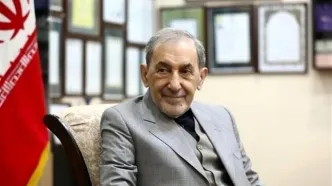 تغییر چهره علی‌اکبر ولایتی با گذشت ۴۳ سال؛ از کنفرانس ژنو تا کتابخانه خانگی در تهران/ وزیرخارجه وقت در کنار دشمن آن سالهای ایران/ عکس