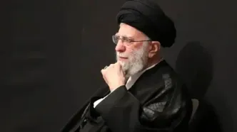 تصویری دیده نشده از رهبر شهید انقلاب در منزلشان