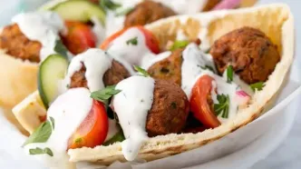 طرز تهیه ساندویچ فلافل سوری با سس مخصوص