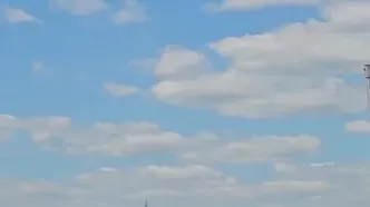فرود هواپیمای مسافربری پس از برخورد با تیر برق و کامیون