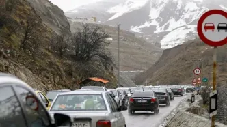 ترافیک سنگین در محورهای شمالی کشور/ انسداد محور قدیم بستان‌آباد ـ میانه ادامه دارد