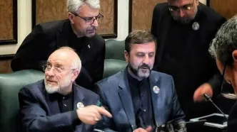 حمله کیهان به تیم مذاکره؛ دشمن در عرصه دیپلماتیک از ما قوی تر عمل کرد/ اگر تنگه هرمز باز شود دوباره مورد تهاجم قرار می گیریم