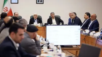 هیچ مسئولی حق اظهارنظر شخصی درباره بنزین ندارد