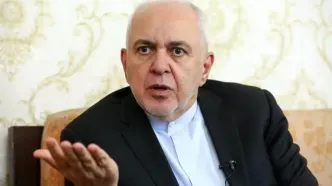 آتش زدن ماکت جواد ظریف در میدان اتحاد گرگان!