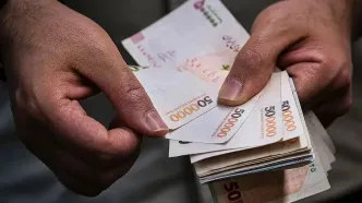احتمال افزایش حقوق کارمندان و بازنشستگان