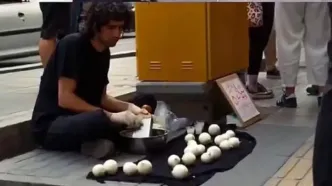 بساط عجیب یک دستفروش تهرانی برای گریاندن مردم!