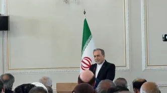 عراقچی: هر جا لازم باشد می‌جنگیم و هر جا لازم باشد مذاکره می‌کنیم