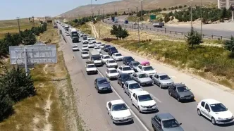 ترافیک سنگین در محورهای منتهی به تهران/ بارش باران در جاده‌های شمال‌غرب