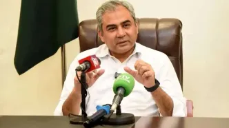 وزیر کشور پاکستان به تهران سفر کرد