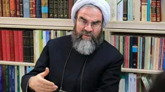 یک استاد حوزه علمیه: نباید حجاب را مسأله اول کشور کنیم/ چرا امام جمعه از بین این همه خطاها و خلاف‌هایی که صورت می‌گیرد، فقط این مسأله را مطرح می‌کند؟/ باید تریبون‌ها از دست این‌گونه افراد گرفته شود